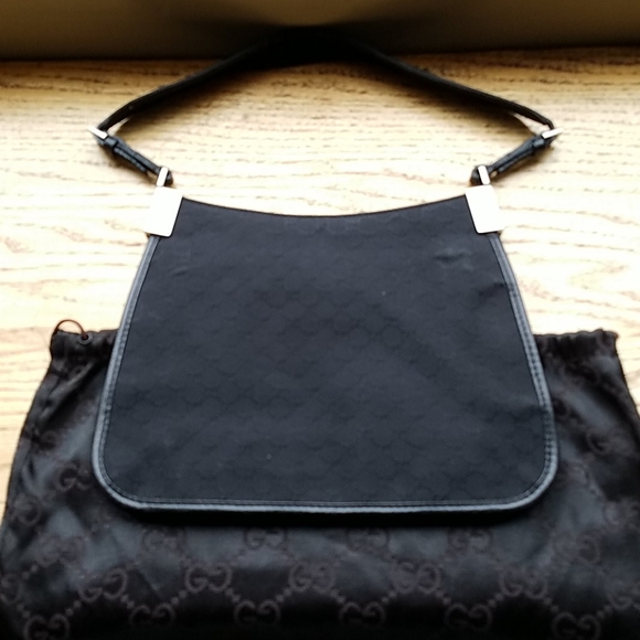 Gucci Handbags - GUCCI Black Purse